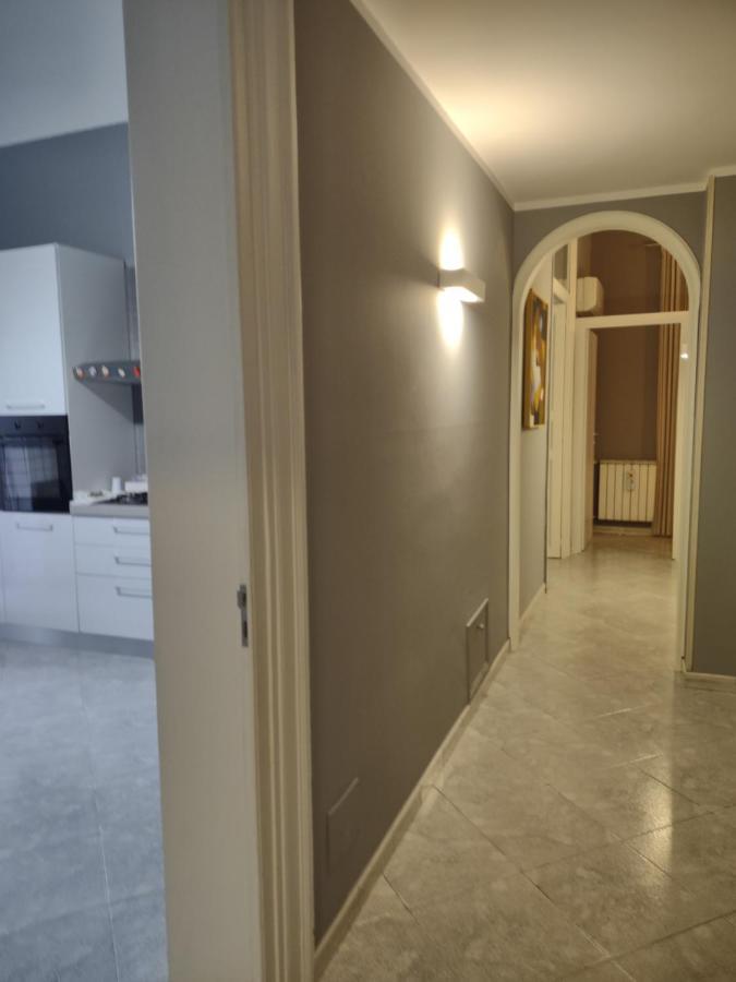 Central Apartment A Due Passi Dal Porto Palermo Exterior photo